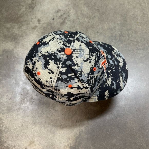 The Game Pro Fit Hat 7 1/2 NC Logo Digital Camo Fitted Baseball Cap - Picture 5 of 7